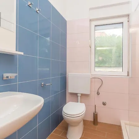 Two-bedroom In מסלניקה